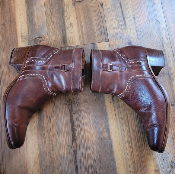 VINTAGE THE BAY Above Ankle Block Heel Boot, Brown Leather, Made in Canada - Picture 5 of 16